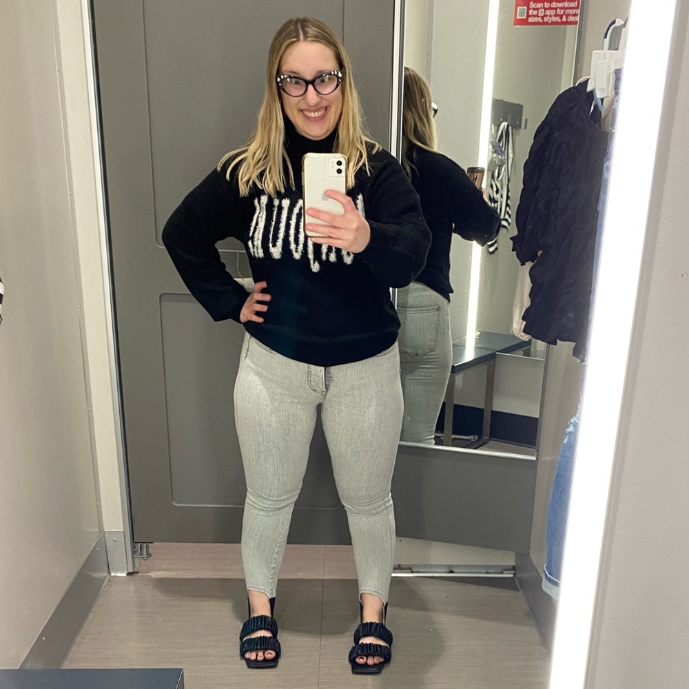 Women's LIGHT GREY Stirrup Skinny Jeans - Picture 6 of 8
